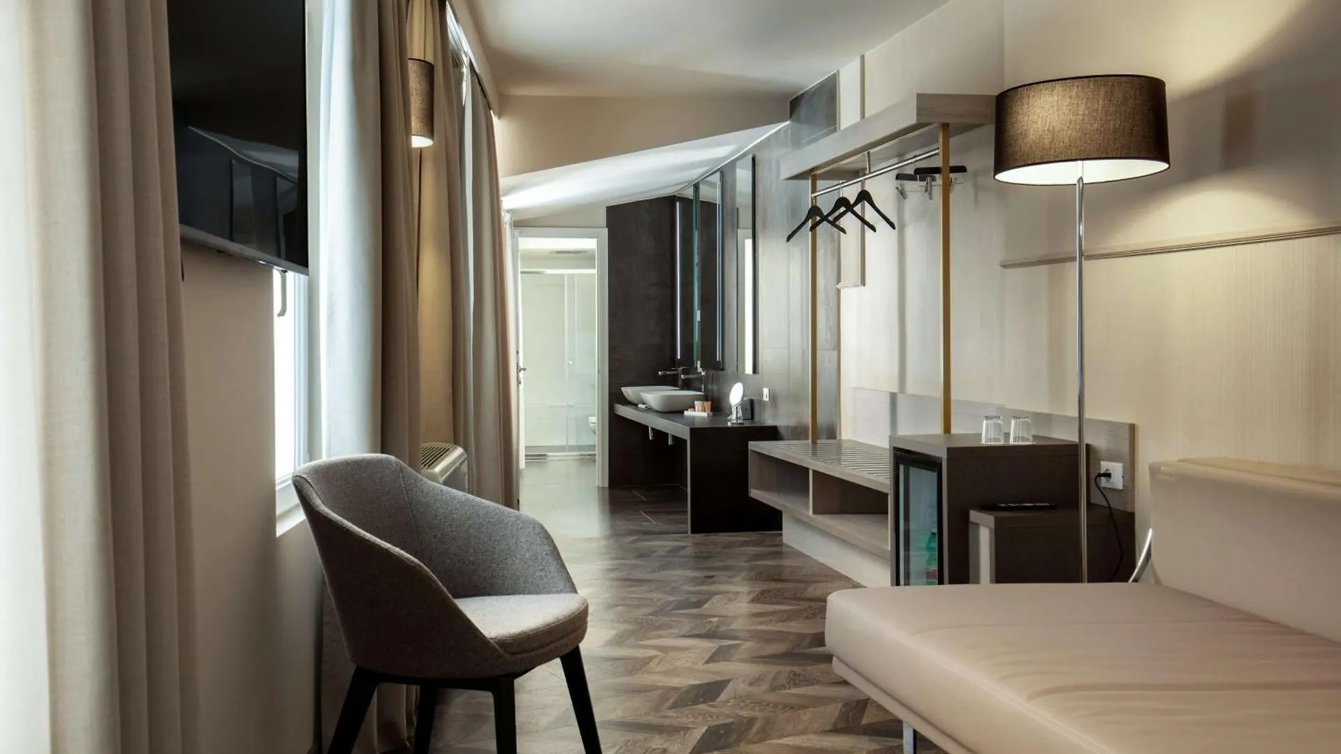 Cosmopolita Hotel Rome, Tapestry Collection By Hilton Рим