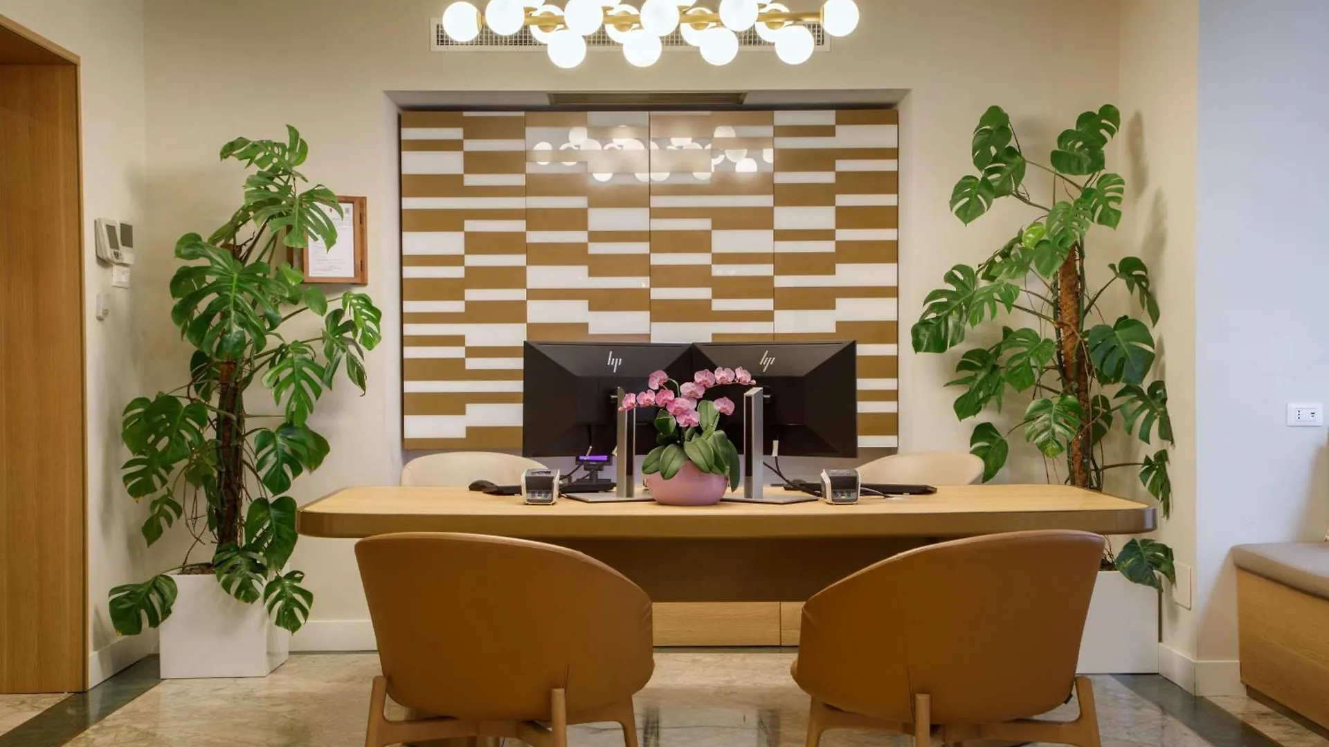 Cosmopolita Hotel Rome, Tapestry Collection By Hilton